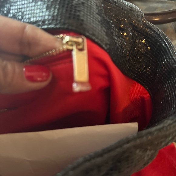 Authentic Carolina Herrera quilted crossbody bag - Picture 5 of 10